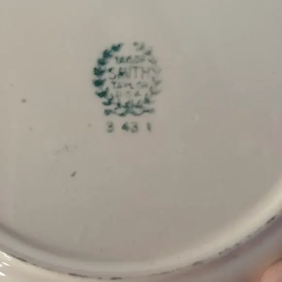 SMITH Floral Dinner Plates with Red and Yellow Accents set of 4 - Picture 3 of 3